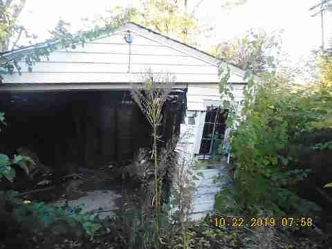 2435 Glandale (7)_m.jpg